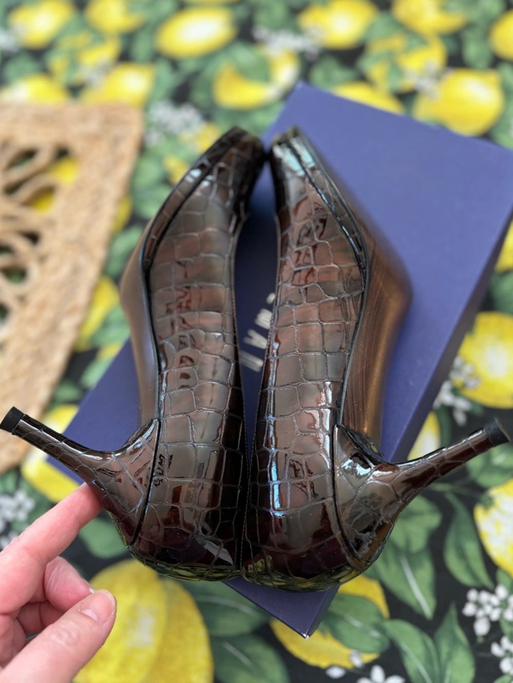 Stuart Weitzman NEW in Box Muse Fudge Sioux Crocodile Heel Pump Womens 7 - Picture 11 of 16